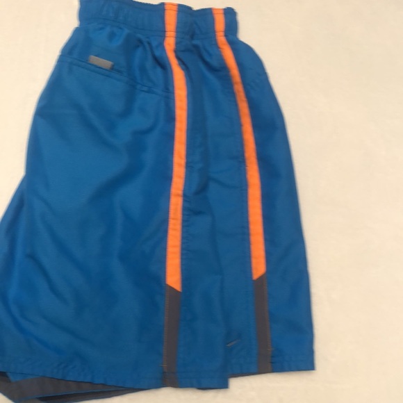 NIKE SWIM TRUNKS SIZE LARGE - Picture 8 of 8